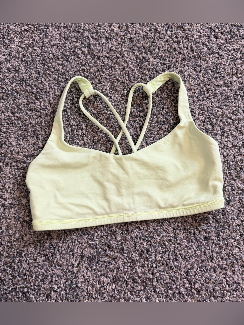 Lululemon Women’s Free To Be Sports Bra in Zest Neon Yellow Green Size 6 - Picture 2 of 3
